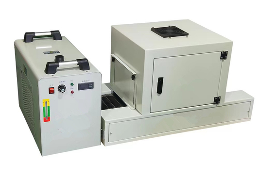 Tipo sistemi di trasportatore di trattamento UV 1500W dello scrittorio per essiccazione adesiva UV