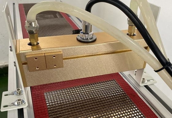 i sistemi di trasportatore di trattamento UV 365nm il raffreddamento ad acqua per la resina/inchiostro/vernice