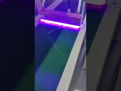 Applicazione di adesivi UV per componenti elettronici